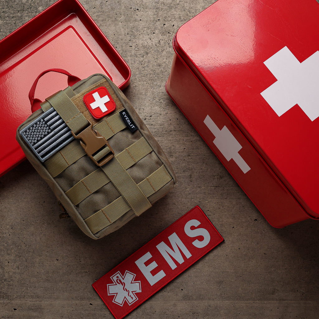 ESSENTIAL<br> SURVIVAL FIRST AID KIT