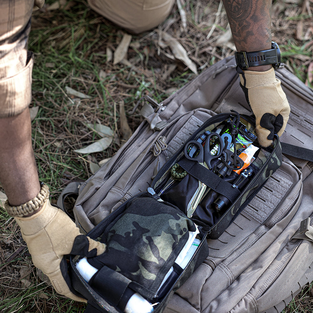 ESSENTIAL<br> SURVIVAL FIRST AID KIT